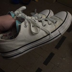 Converse size 8 women’s in good condition still
